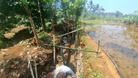 D.I. Ciseuseupan | Foto Inventarisasi | STA 0+025 50% saluran kanan | Pandat, Mandalawangi, Pandeglang