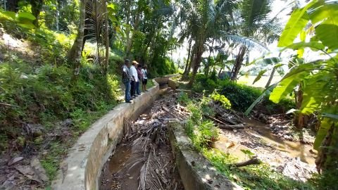 D.I. Cisiih | Foto Inventarisasi | Longsor dinding saluran untuk limpasan air | Situregen, Panggarangan, Lebak