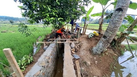 D.I. Ciseuseupan | Foto Inventarisasi | STA 0+085 50% saluran kanan | Pandat, Mandalawangi, Pandeglang