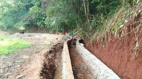 D.I. Nagara Padang | Foto Inventarisasi | Pasangan batu kali di STA 0+275 | DI. Nagara Padang, Petir, Kota Serang